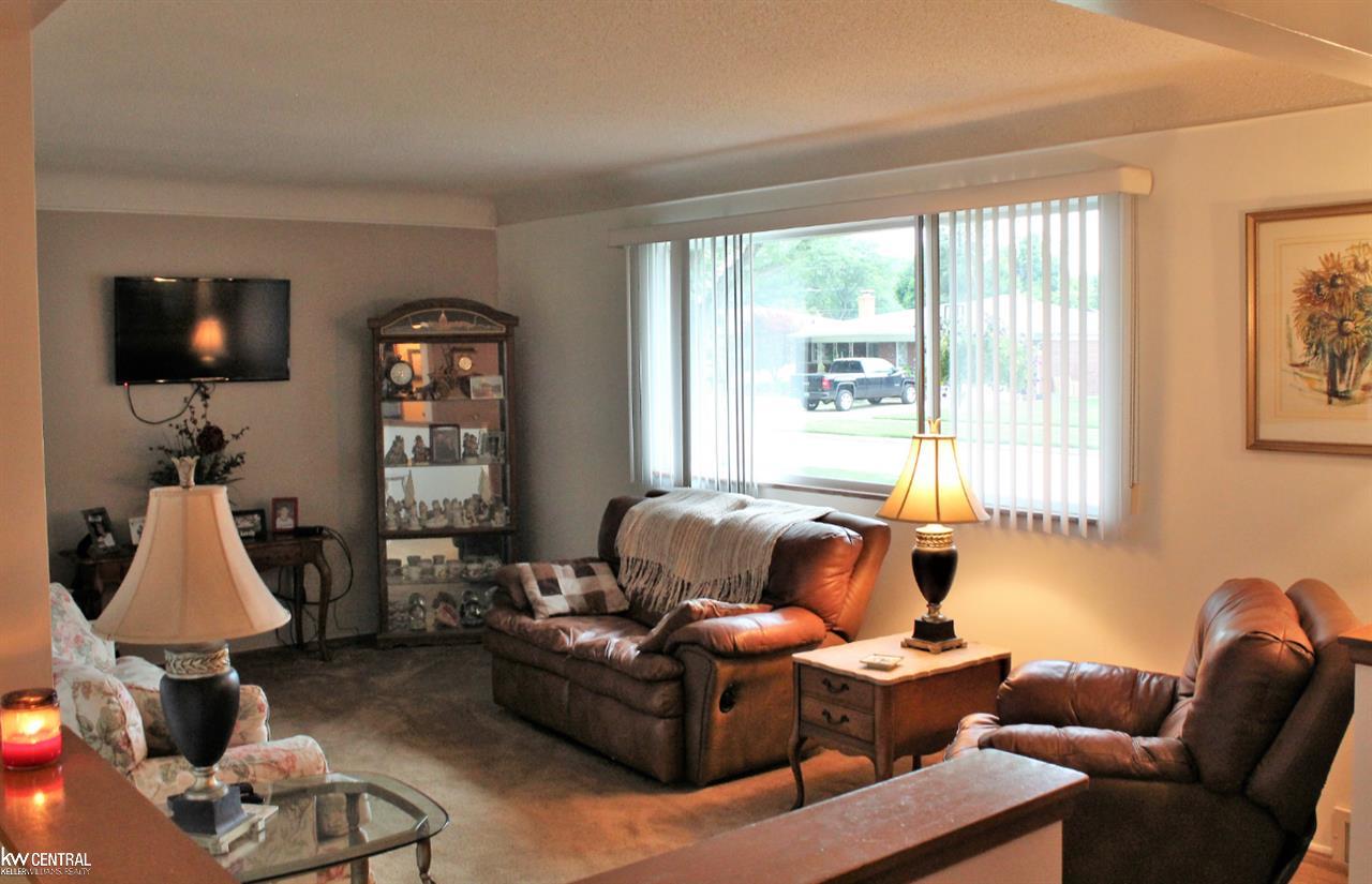 11474 Racine Road Warren, MI 48093 - Photo 5 of 12