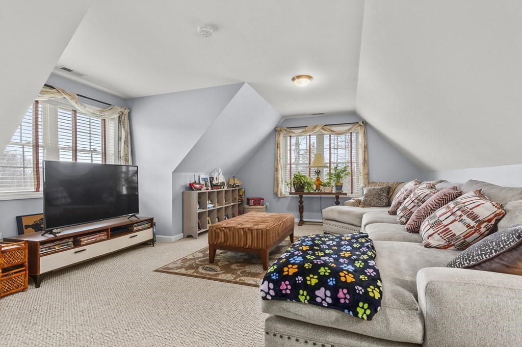 9 Birch Road Freetown, MA 02702 - Photo 22 of 42