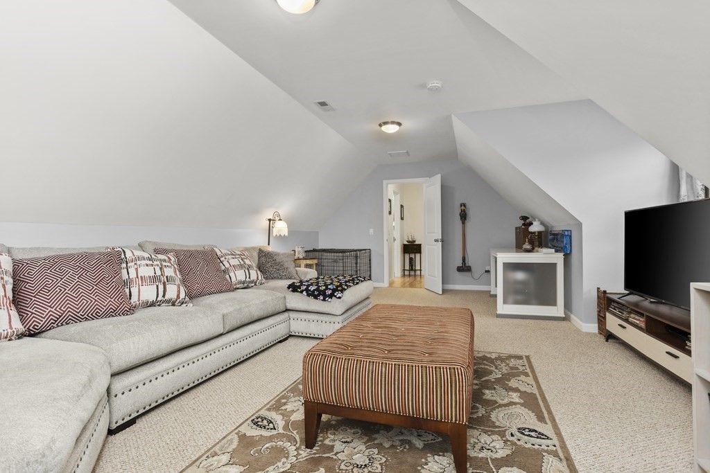 9 Birch Road Freetown, MA 02702 - Photo 23 of 42
