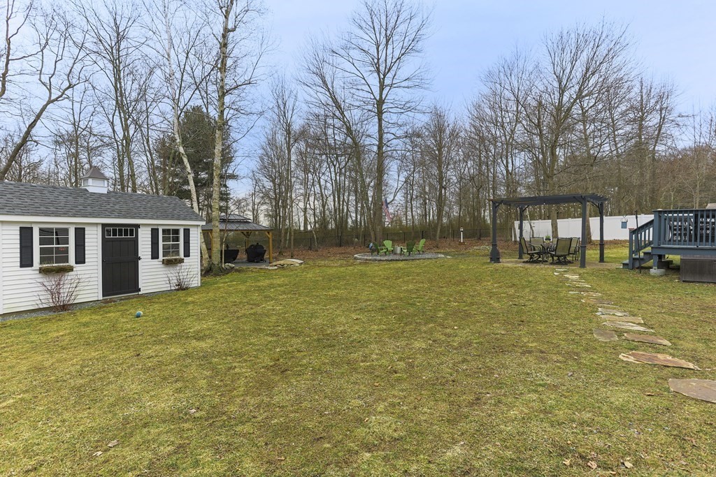 9 Birch Road Freetown, MA 02702 - Photo 4 of 42