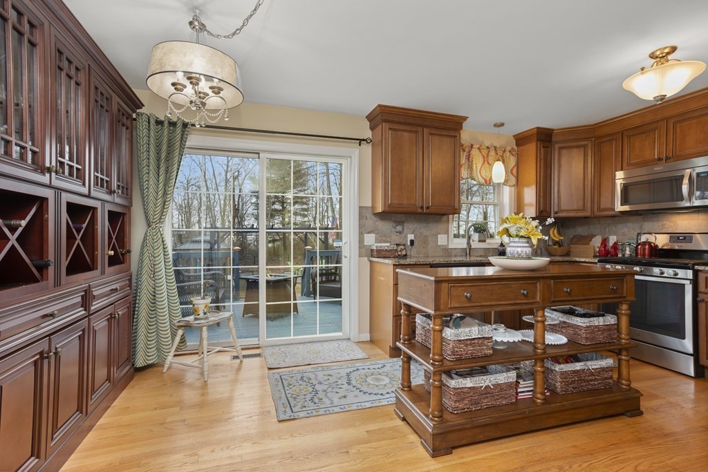 9 Birch Road Freetown, MA 02702 - Photo 8 of 42