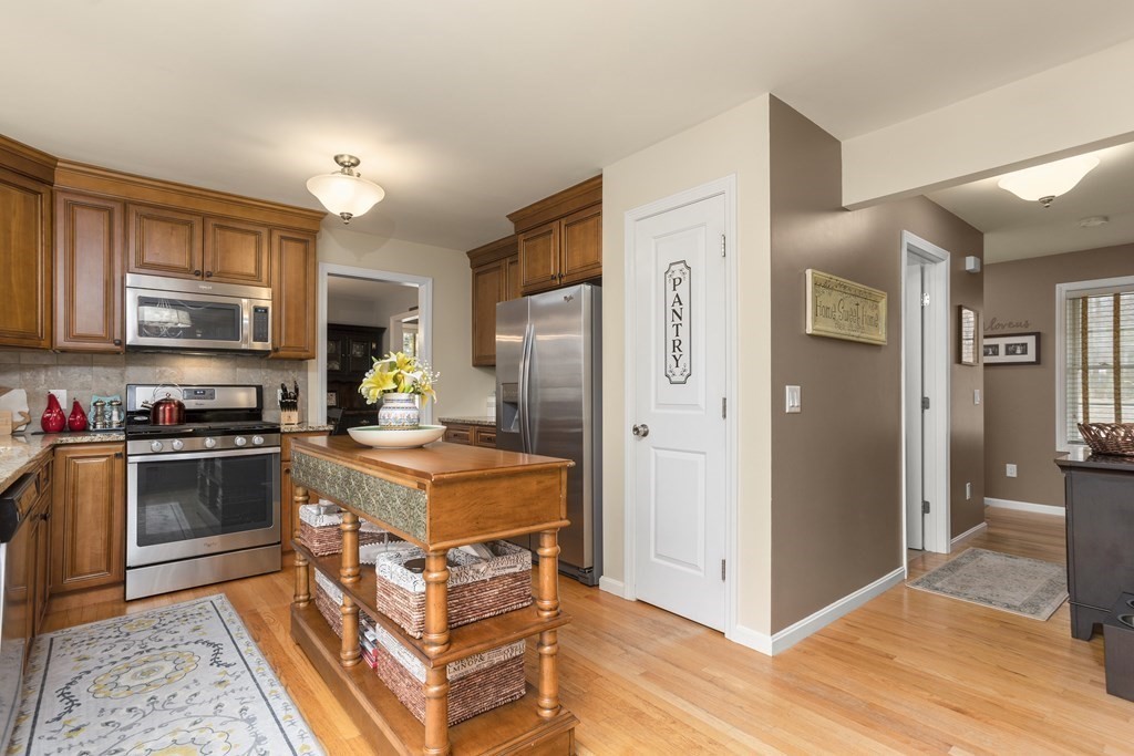 9 Birch Road Freetown, MA 02702 - Photo 9 of 42