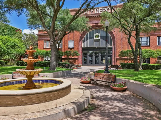 $279,999 | 1008 West Walker Street, Denison, TX 75020