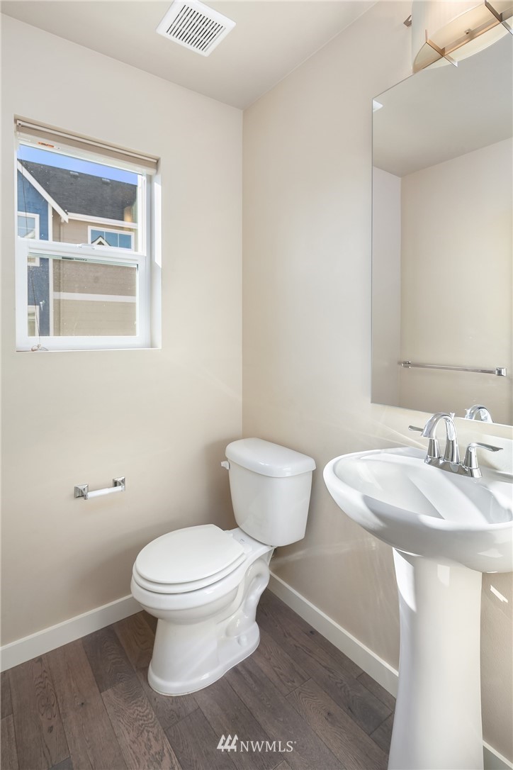 315 Anacortes Place Northeast Renton, WA 98059 - Photo 12 of 23 Gallery Image 12