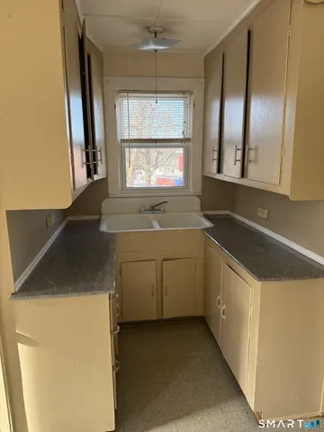 $2,095 | Undisclosed Address, Norwich, CT 06360