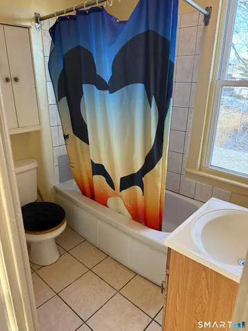 $2,095 | Undisclosed Address, Norwich, CT 06360