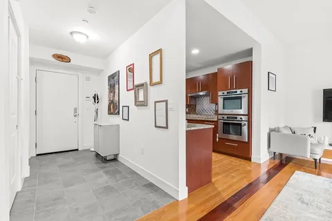 $1,199,000 | 310 Hammond Pond Parkway, Unit 301, Brookline, MA 02467
