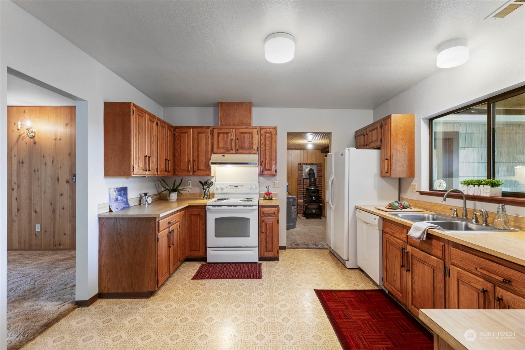 12429 South Keyport Road Northeast Poulsbo, WA 98370 - Photo 11 of 32 Gallery Image 11