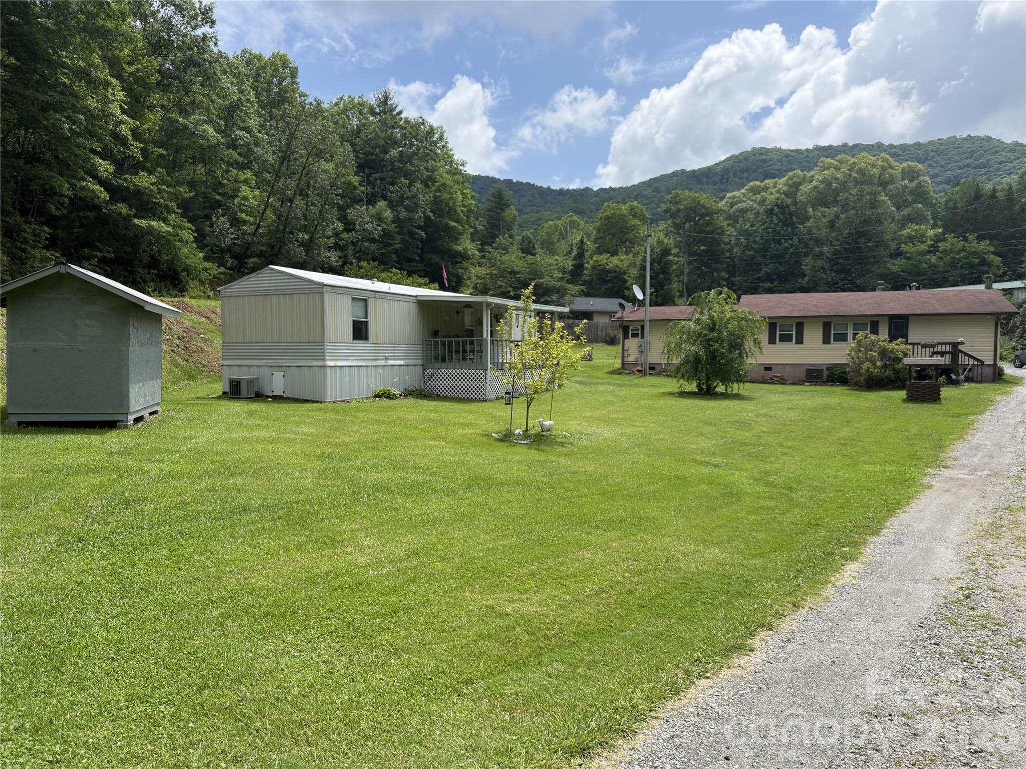 4126 Pumpkintown Road Sylva, NC 28779 - Photo 4 of 29