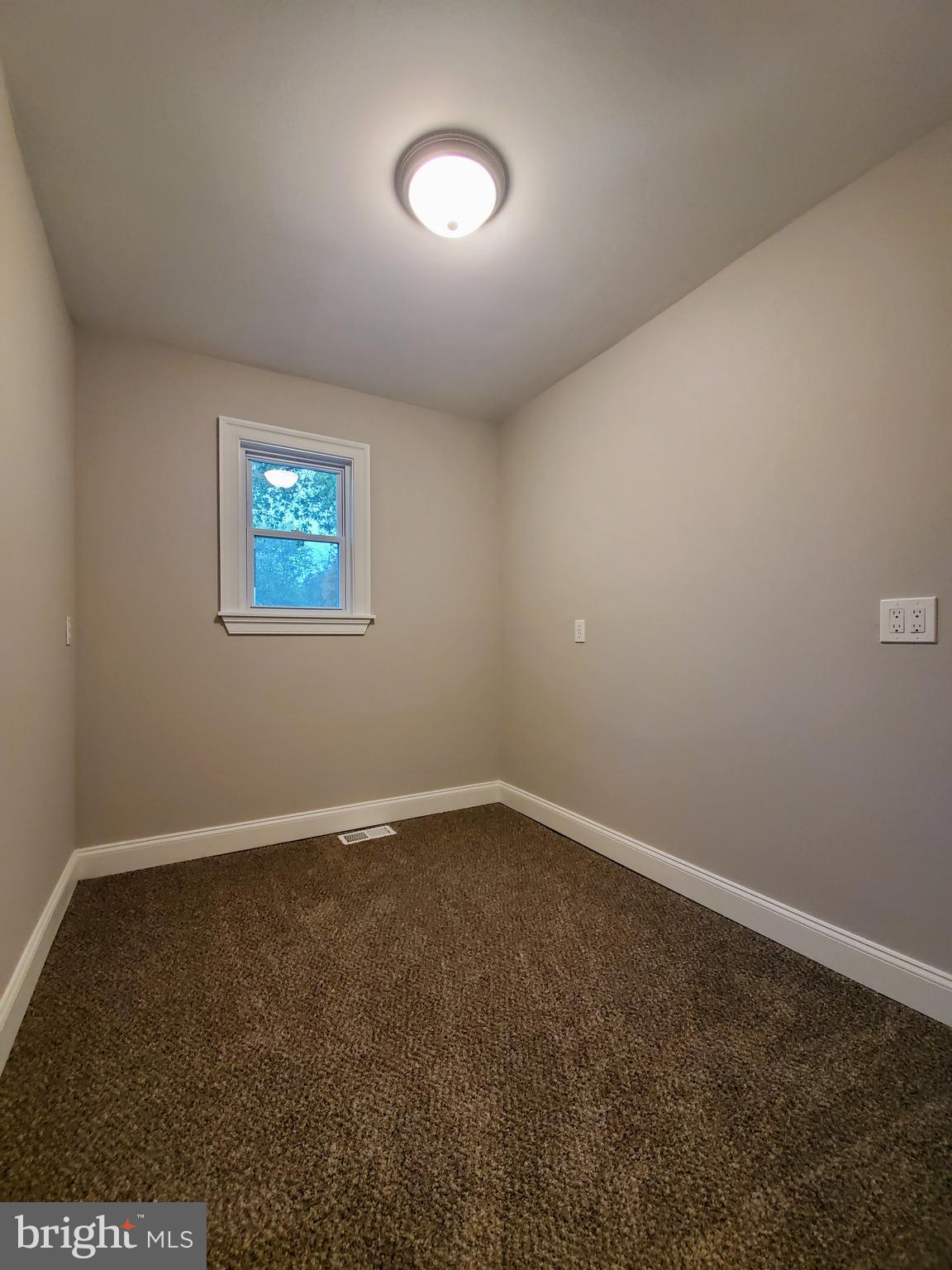52 Victory Road Bridgeton, NJ 08302 - Photo 8 of 12 Gallery Image 8