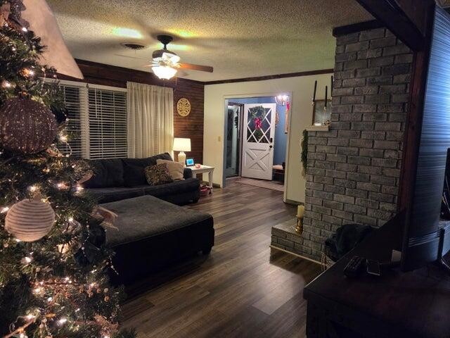 2596 Keith Valley Road Southeast Cleveland, TN 37323 - Photo 6 of 24 a living room with furniture and a chandelier