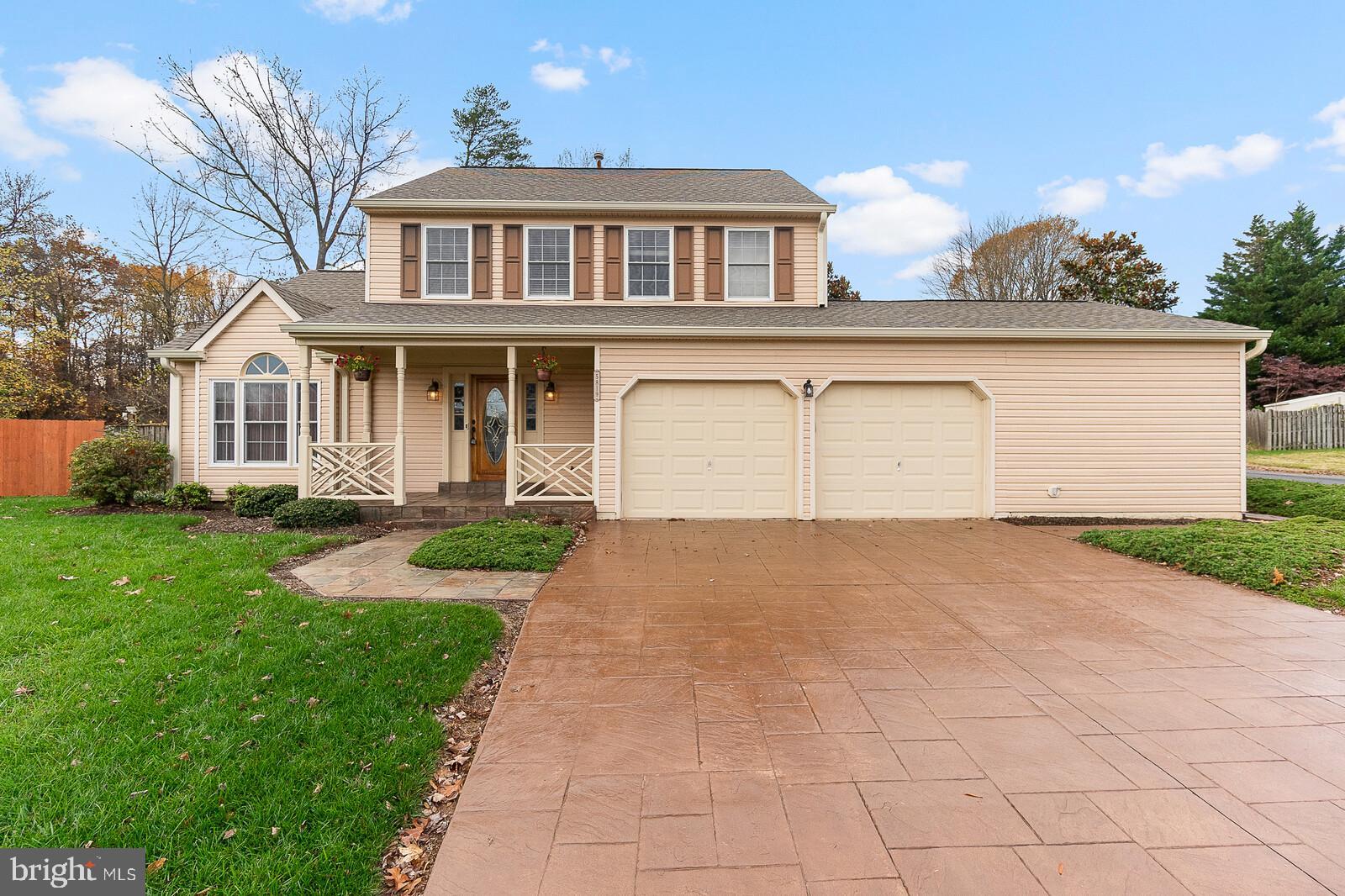Welcome  home to 5819 Stone Ridge Drive !