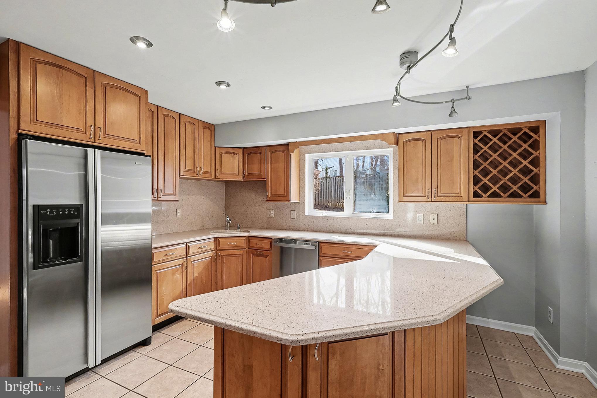 5819 Stone Ridge Drive Centreville, VA 20120 - Photo 12 of 41 Large peninsula.