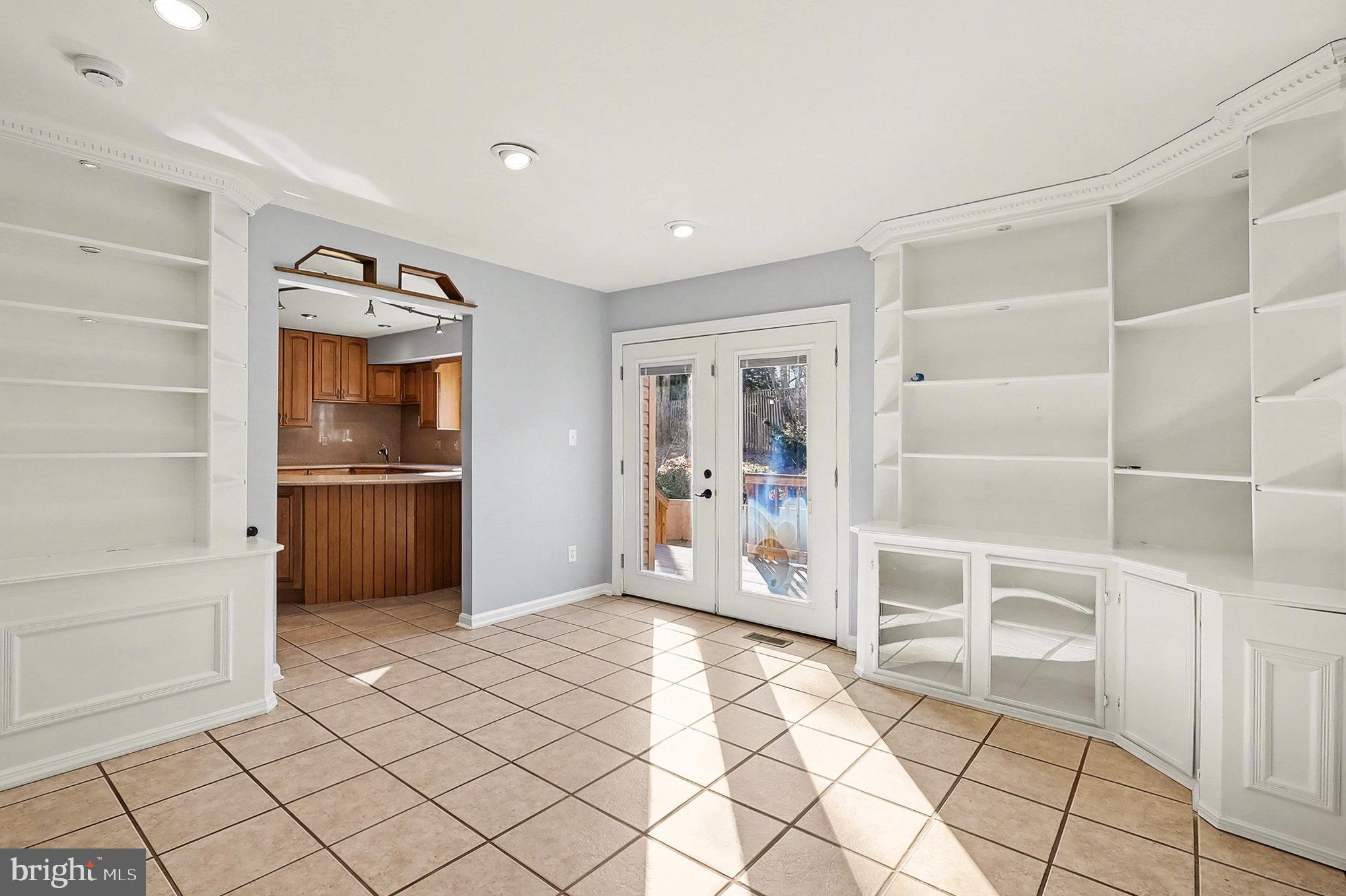5819 Stone Ridge Drive Centreville, VA 20120 - Photo 14 of 41 Family room off kitchen.