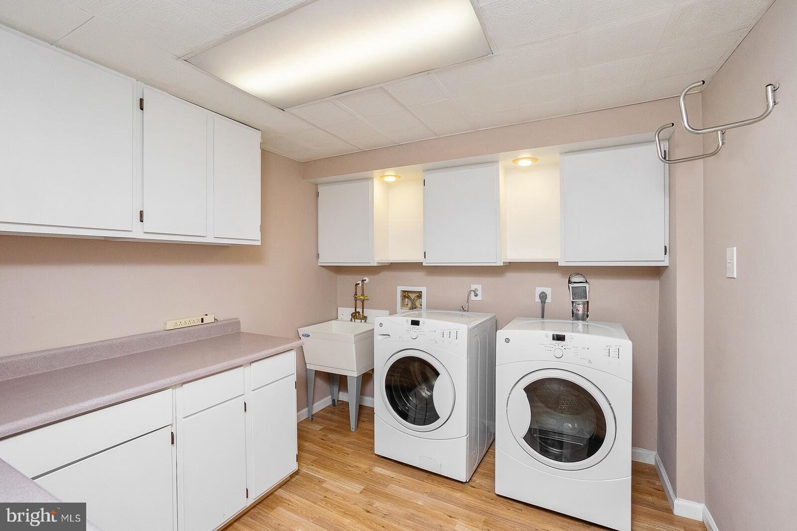 5819 Stone Ridge Drive Centreville, VA 20120 - Photo 17 of 24 Laundry room, 10' x 9'. MORE storage!