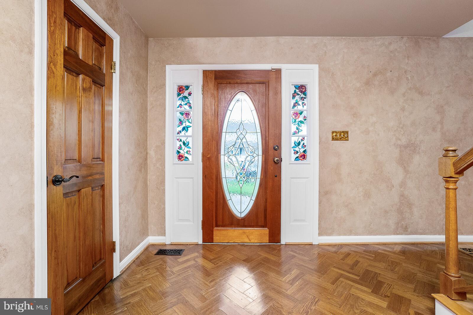 5819 Stone Ridge Drive Centreville, VA 20120 - Photo 2 of 24 Beautiful, large foyer.