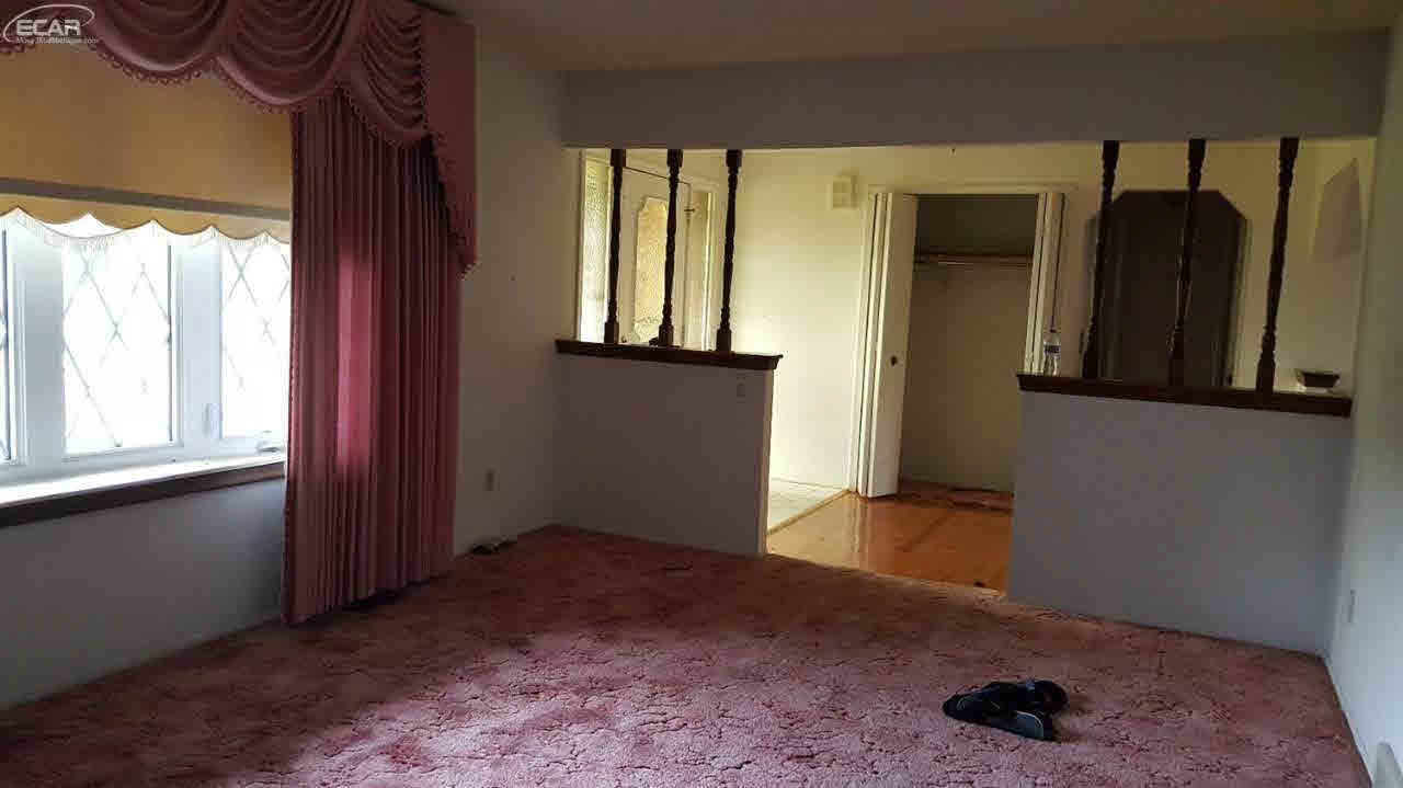 7025 North Bray Road Mount Morris, MI 48458 - Photo 8 of 29 21173074-7.JPG