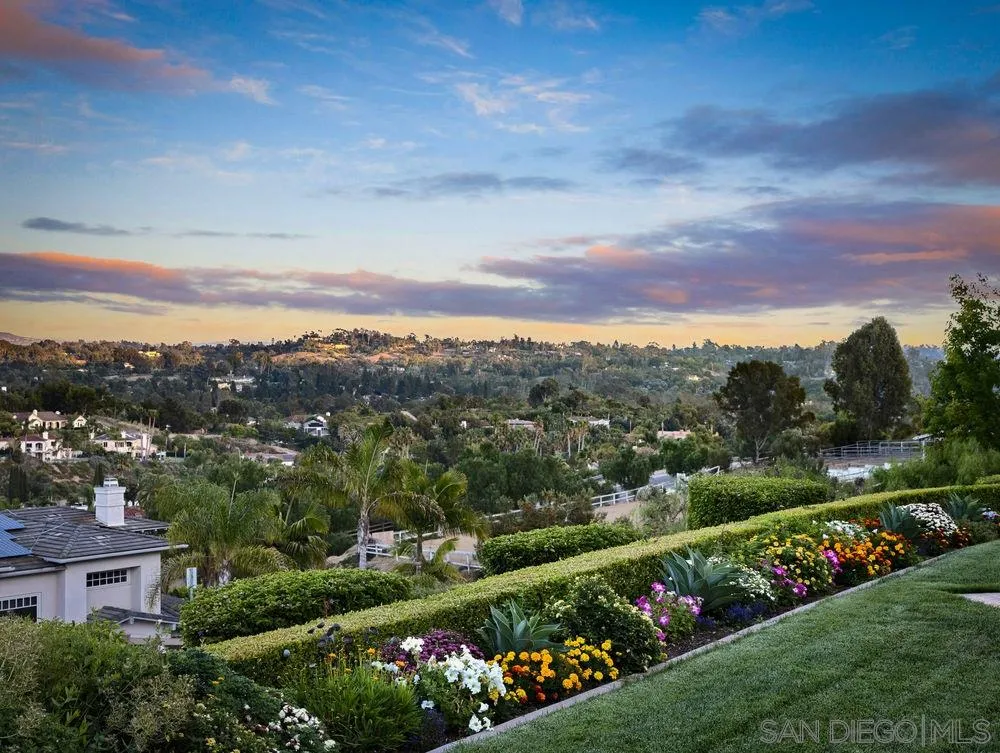 945 Dove Run Road Encinitas, CA 92024 - Photo 17 of 17 Gallery Image 17