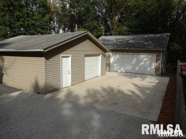 3348 Neptune Avenue Springfield, IL 62707 - Photo 10 of 35
