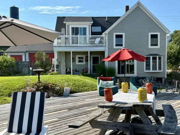 $675,000 | 55 West Main Street, Vinalhaven, ME 04863