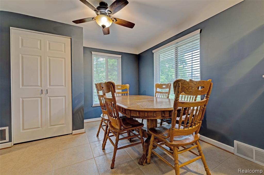 4127 North State Road Davison, MI 48423 - Photo 8 of 46