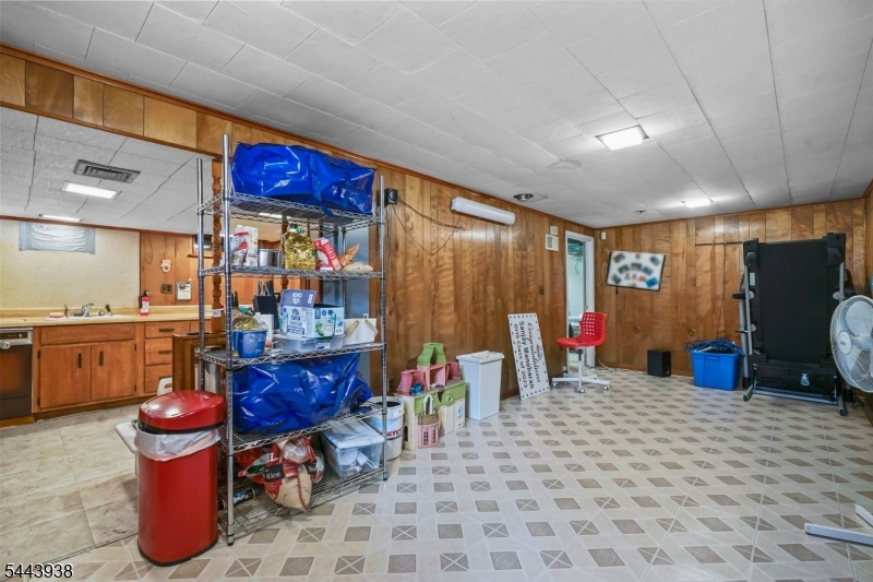 57 Ivanhoe Terrace Bloomfield, NJ 07003 - Photo 27 of 37