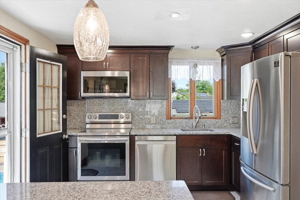3 Devine Road Randolph, MA 02368 - Photo 6 of 41