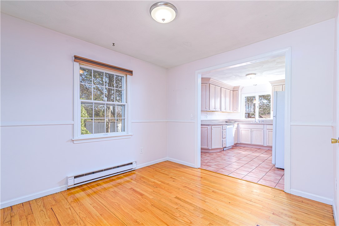 19 Sloop Street Jamestown, RI 02835 - Photo 12 of 31