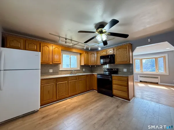 $1,700 | 37 Alexander Avenue, Unit 1, Waterbury, CT 06705