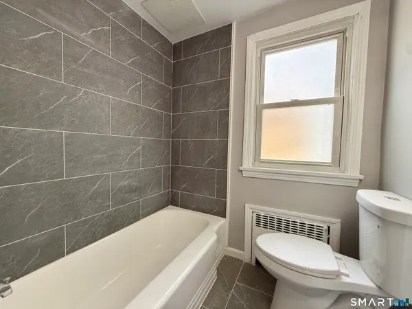 $1,700 | 37 Alexander Avenue, Unit 1, Waterbury, CT 06705