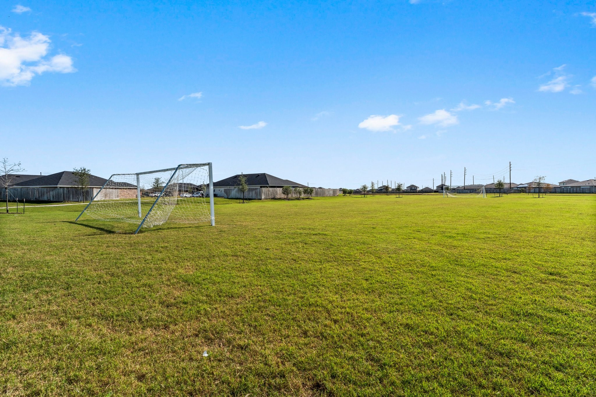 1007 Cotswold Court Rosharon, TX 77583 - Photo 27 of 30 a view of an ocean and beach