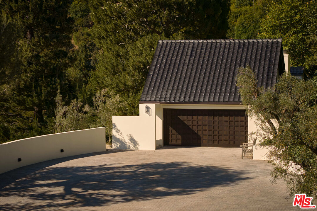 851 Strada Vecchia Road Los Angeles, CA 90077 - Photo 29 of 36 Gallery Image 29