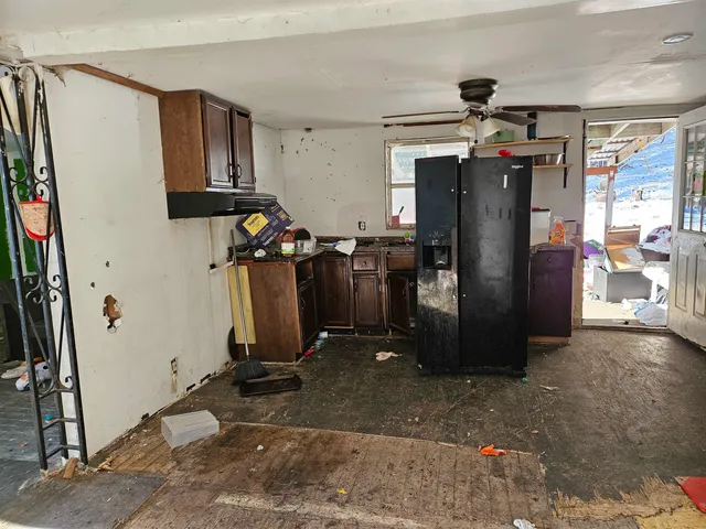 $89,900 | 409 Sullivan Street, Claremont, NH 03743