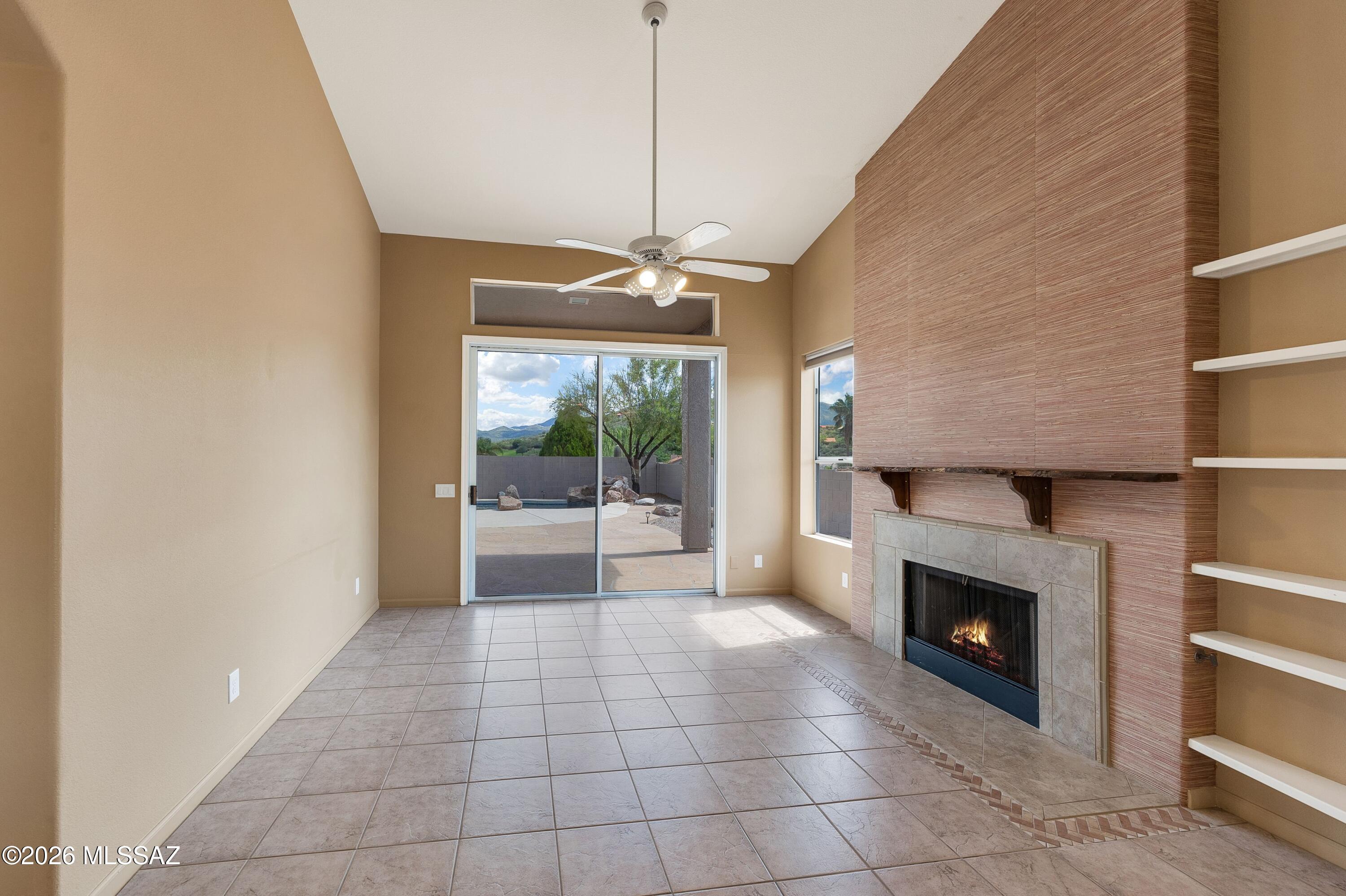 36980 South Ridgeview Court Tucson, AZ 85739 - Photo 11 of 50 Handy slider to Patio