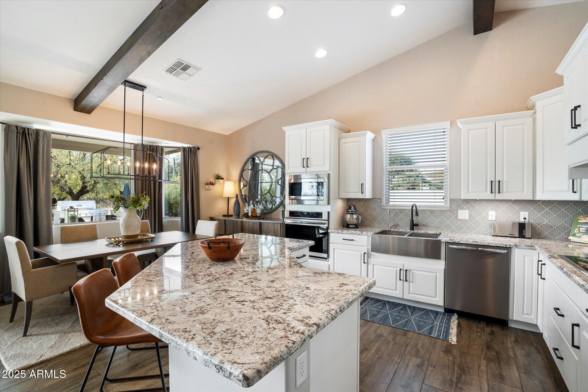 19019 East Vía Hermosa Rio Verde, AZ 85263 - Photo 5 of 26 Beautiful Kitchen