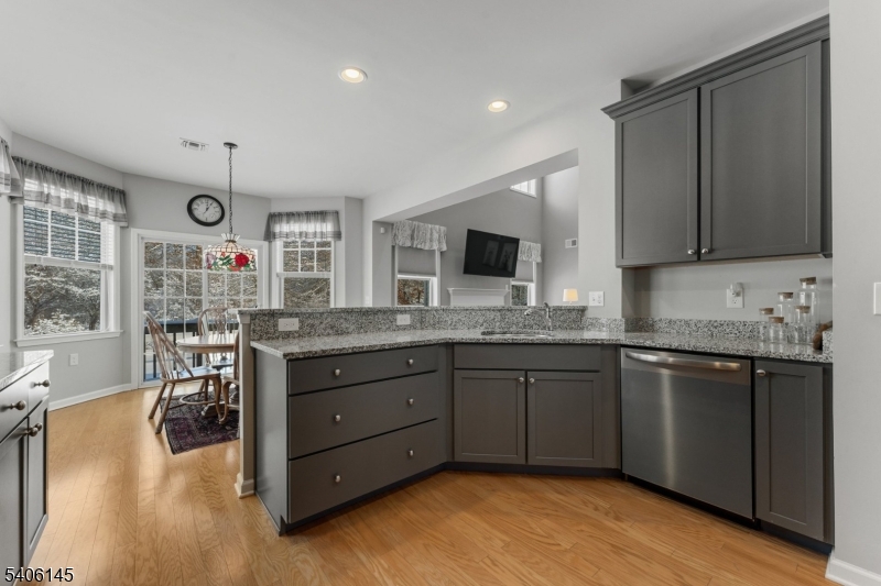 66 Kline Road Hillsborough, NJ 08844 - Photo 12 of 44