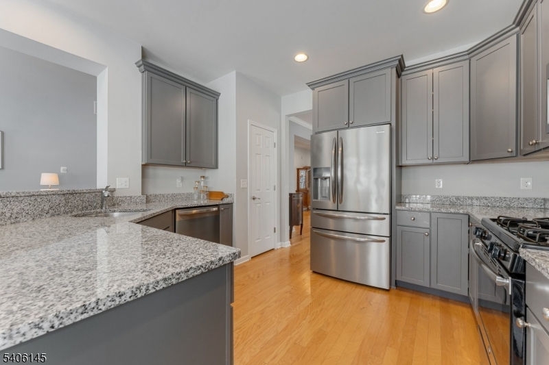 66 Kline Road Hillsborough, NJ 08844 - Photo 13 of 44