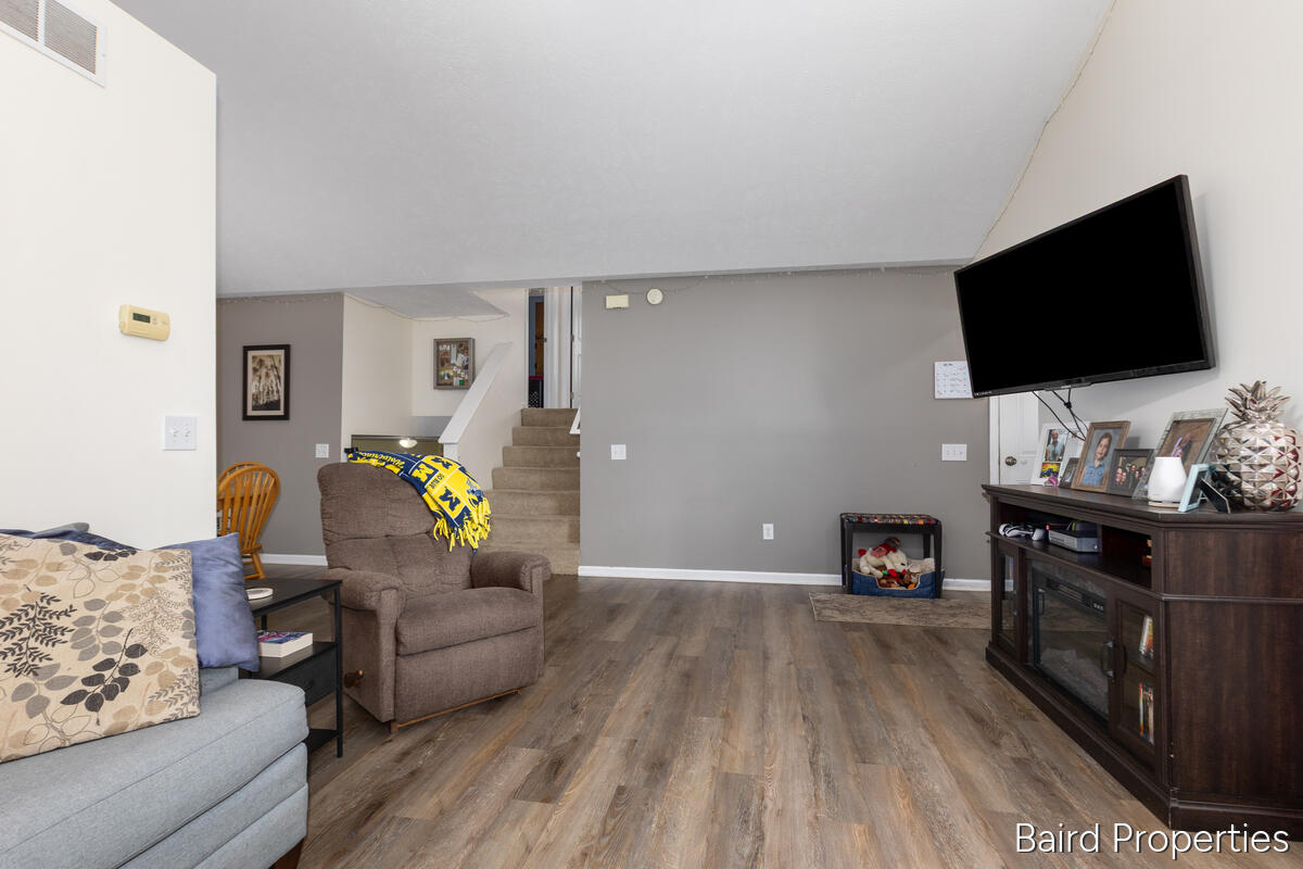 11227 Barnsley Road Lowell, MI 49331 - Photo 14 of 36