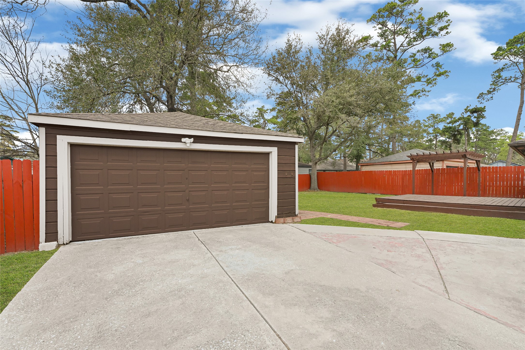 2407 Rambling Brook Drive Spring, TX 77373 - Photo 46 of 49 a view of outdoor space and yard