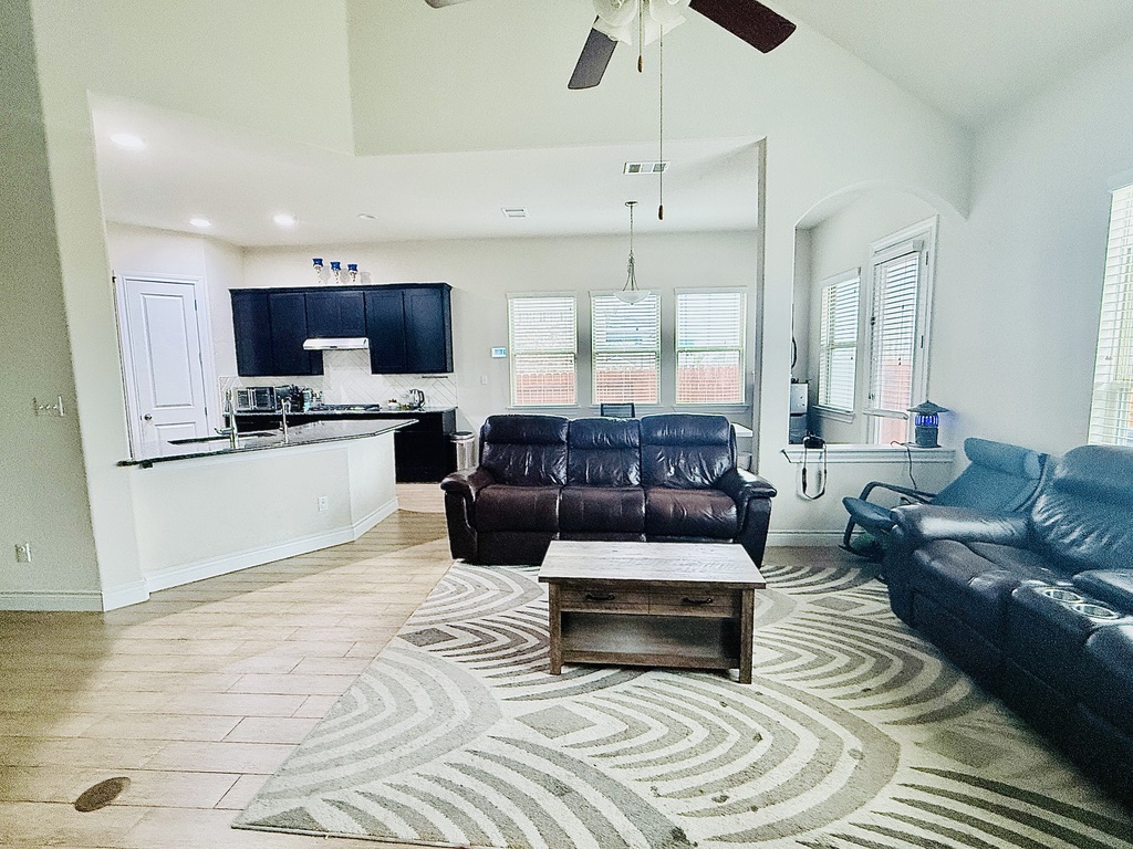 3925 Gildas Path Pflugerville, TX 78660 - Photo 13 of 40 Gallery Image 13