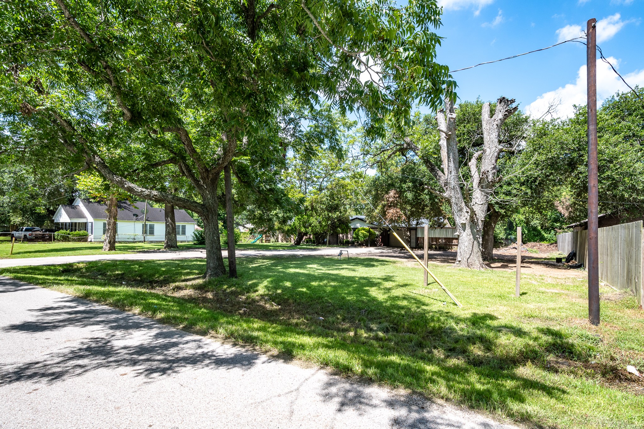 5907 Crosby Dayton Road Crosby, TX 77532 - Photo 35 of 36