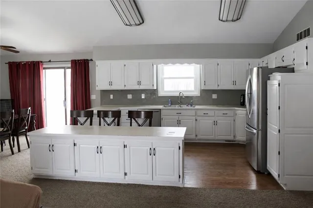 $385,000 | 2017 Joy Street, Excelsior Springs, MO 64024