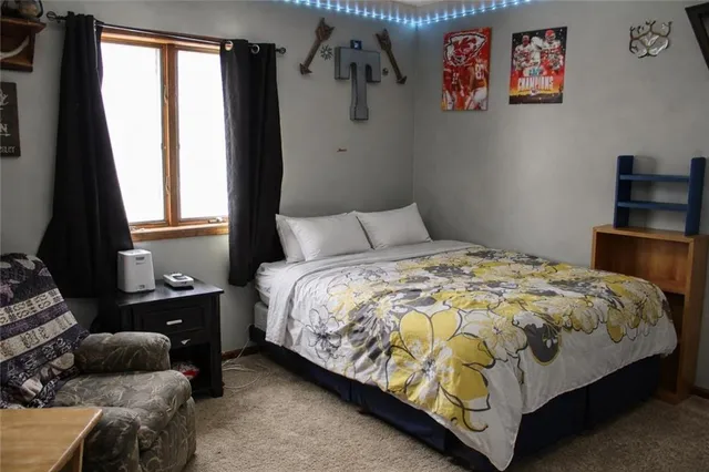 $385,000 | 2017 Joy Street, Excelsior Springs, MO 64024