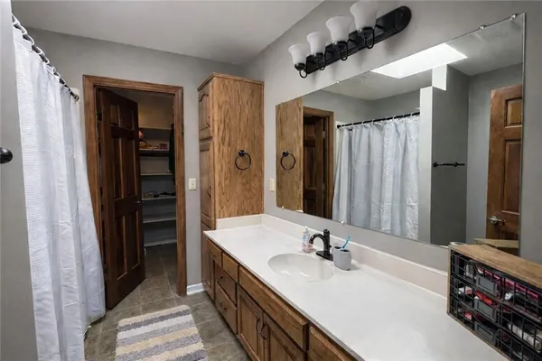 $345,000 | 2017 Joy Street, Excelsior Springs, MO 64024