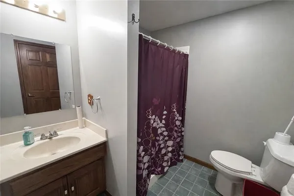$345,000 | 2017 Joy Street, Excelsior Springs, MO 64024