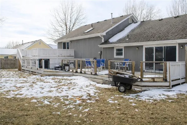 $345,000 | 2017 Joy Street, Excelsior Springs, MO 64024
