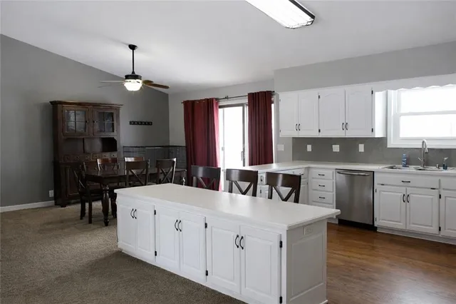 $395,000 | 2017 Joy Street, Excelsior Springs, MO 64024