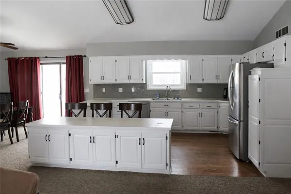 $345,000 | 2017 Joy Street, Excelsior Springs, MO 64024