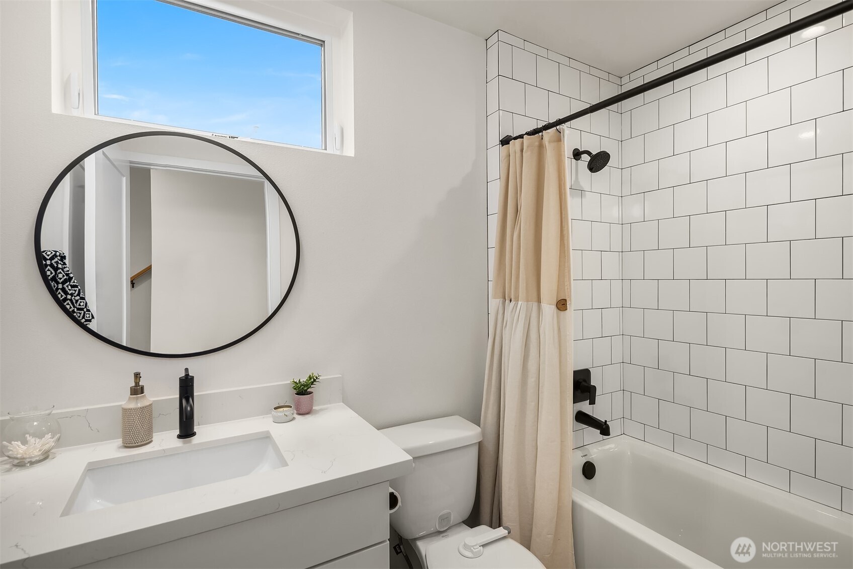 6041 42nd Avenue Southwest Seattle, WA 98136 - Photo 17 of 30