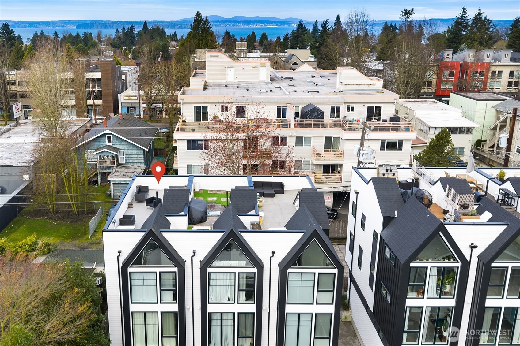 6041 42nd Avenue Southwest Seattle, WA 98136 - Photo 2 of 30